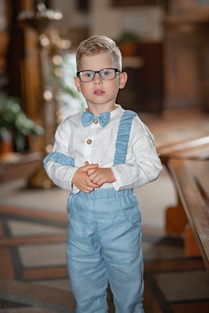 krikstynos, fotografas, fotografavimas, vaikai, baznycia, seima, pora, krikstas, krikstynu fotografavimas, krikstynu fotosesija, krikstynos studijoje, krikstynu fotografas